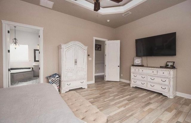 8 W Lakeshore Drive, Ransom Canyon, TX 79366