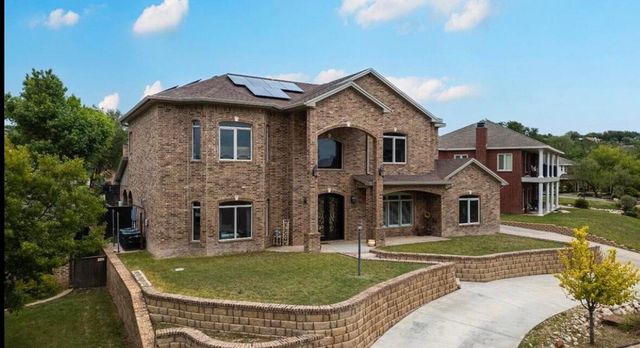 8 W Lakeshore Drive, Ransom Canyon, TX 79366