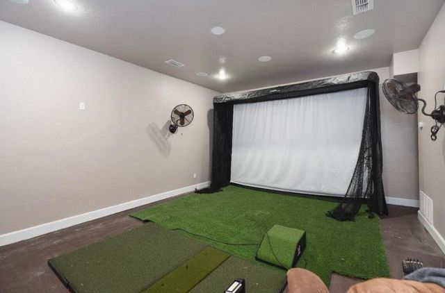 8 W Lakeshore Drive, Ransom Canyon, TX 79366