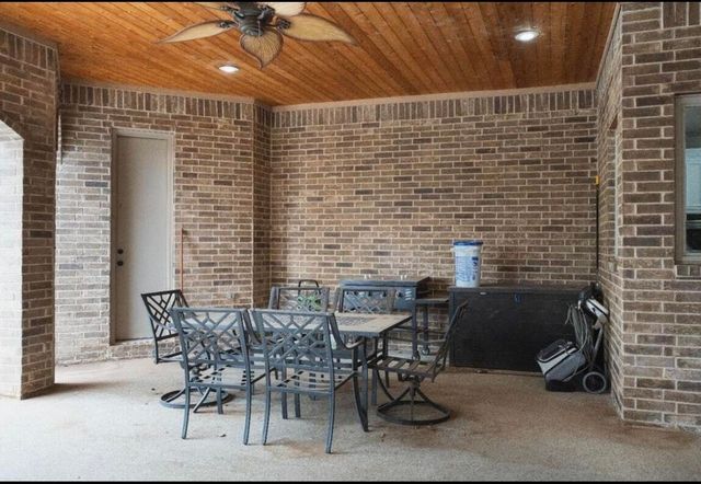 8 W Lakeshore Drive, Ransom Canyon, TX 79366