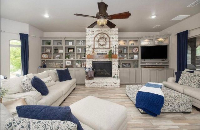 8 W Lakeshore Drive, Ransom Canyon, TX 79366