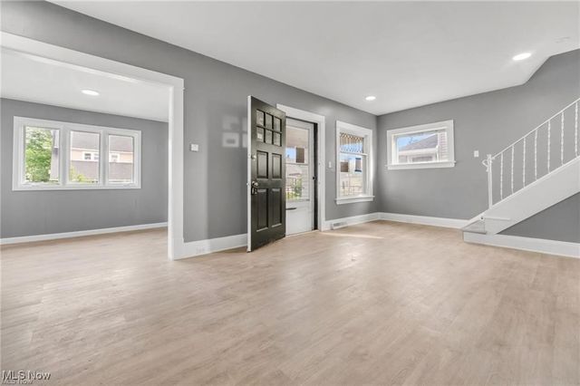 839 Nela View Road, Cleveland Heights, OH 44112