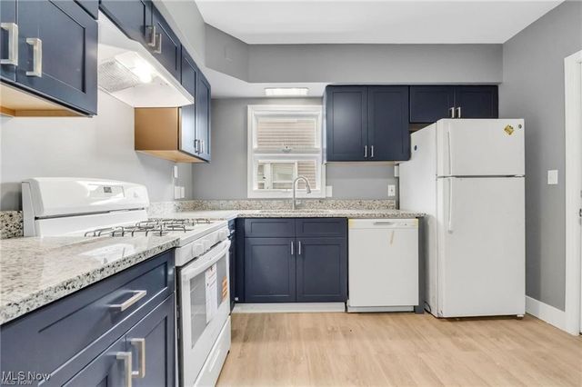 839 Nela View Road, Cleveland Heights, OH 44112