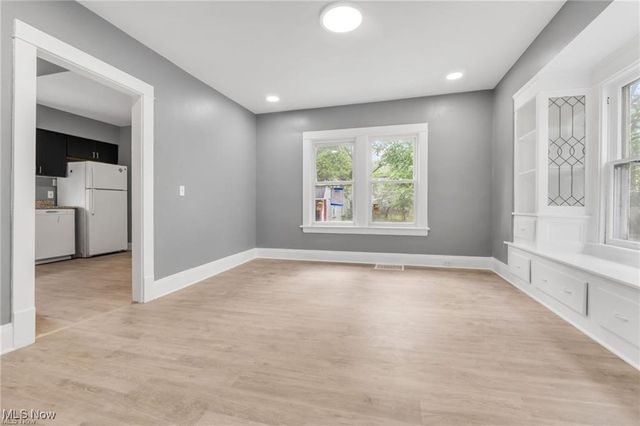 839 Nela View Road, Cleveland Heights, OH 44112