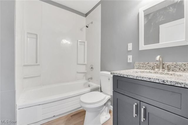 839 Nela View Road, Cleveland Heights, OH 44112