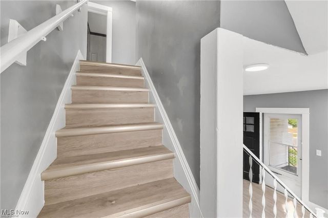 839 Nela View Road, Cleveland Heights, OH 44112