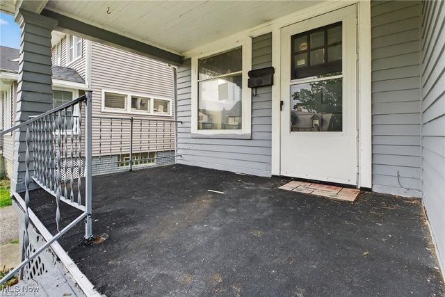 839 Nela View Road, Cleveland Heights, OH 44112