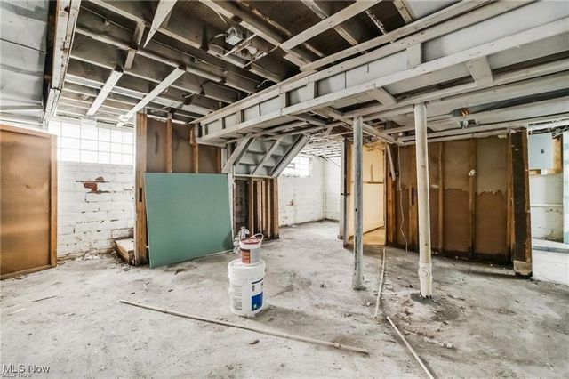 839 Nela View Road, Cleveland Heights, OH 44112