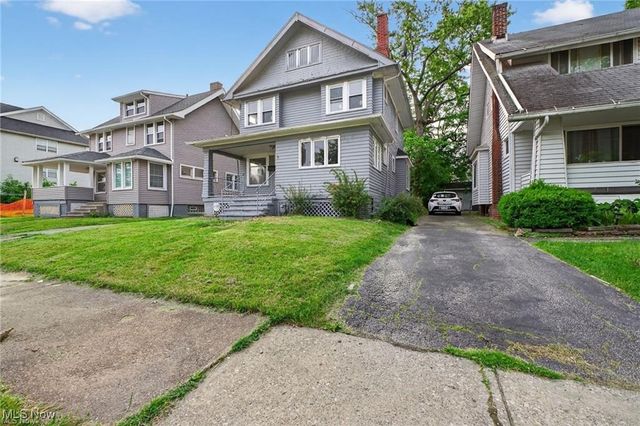 839 Nela View Road, Cleveland Heights, OH 44112