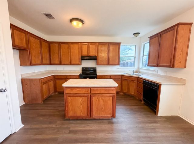 1100 Whispering Meadows, Crowley, TX 76036