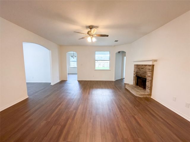 1100 Whispering Meadows, Crowley, TX 76036