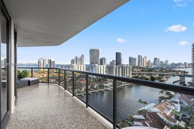 19667 Turnberry Way 27-B, Aventura, FL 33180