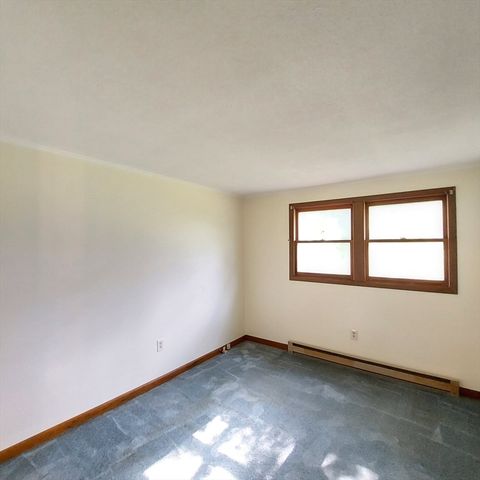 1075 West Brookfield Road, New Braintree, MA 01531