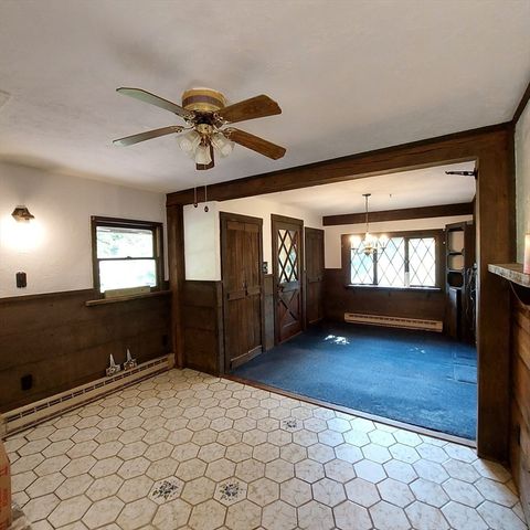 1075 West Brookfield Road, New Braintree, MA 01531