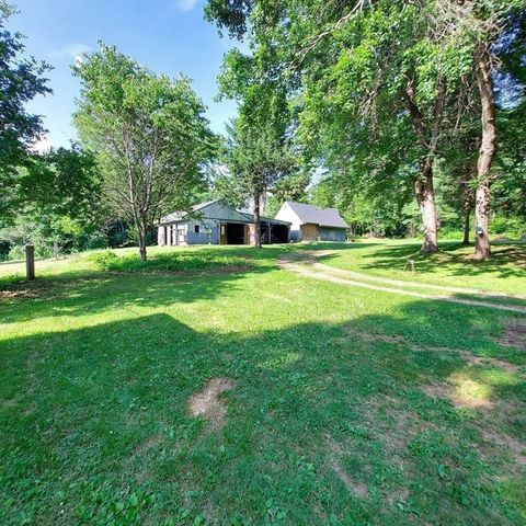 1075 West Brookfield Road, New Braintree, MA 01531