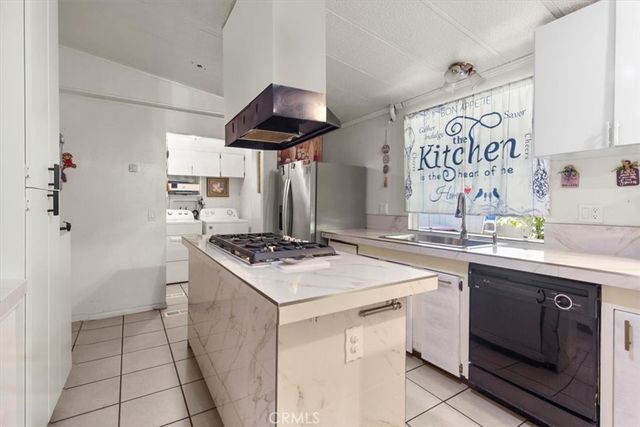 9080 Bloomfield Avenue 33, Cypress, CA 90630