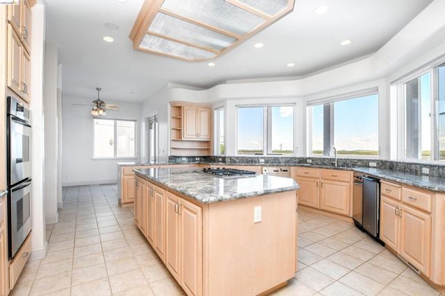 5890 Starboard Dr, Discovery Bay, CA 94505