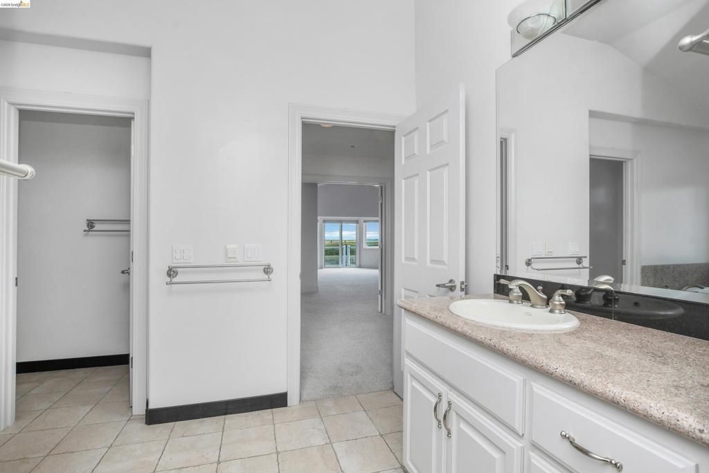 Image 23 of property listing at 5890 Starboard Dr, Discovery Bay, CA 94505