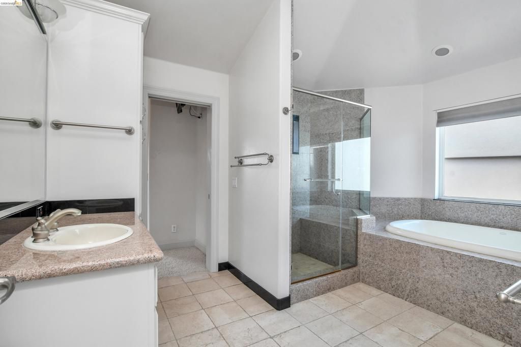 Image 24 of property listing at 5890 Starboard Dr, Discovery Bay, CA 94505