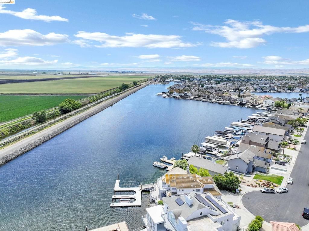 Image 40 of property listing at 5890 Starboard Dr, Discovery Bay, CA 94505