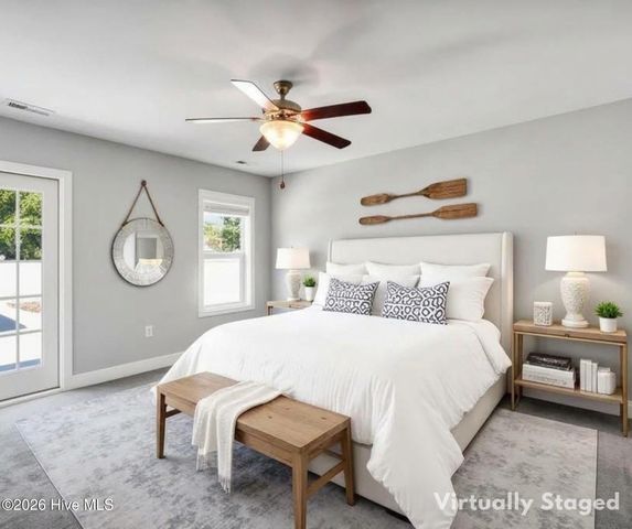 127 NE 15th St, Oak Island, NC 28465