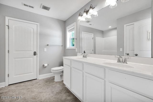 127 NE 15th St, Oak Island, NC 28465