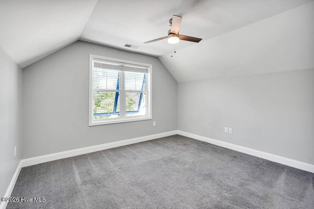 127 NE 15th St, Oak Island, NC 28465