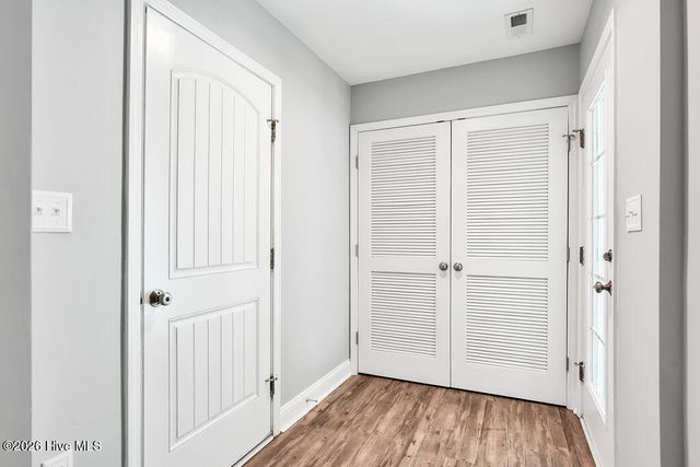 127 NE 15th St, Oak Island, NC 28465