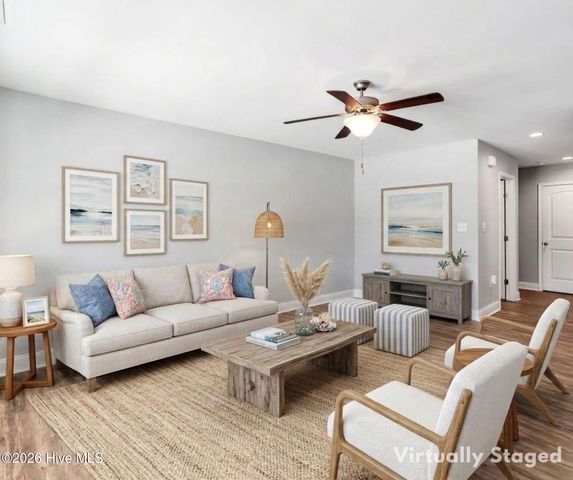 127 NE 15th St, Oak Island, NC 28465