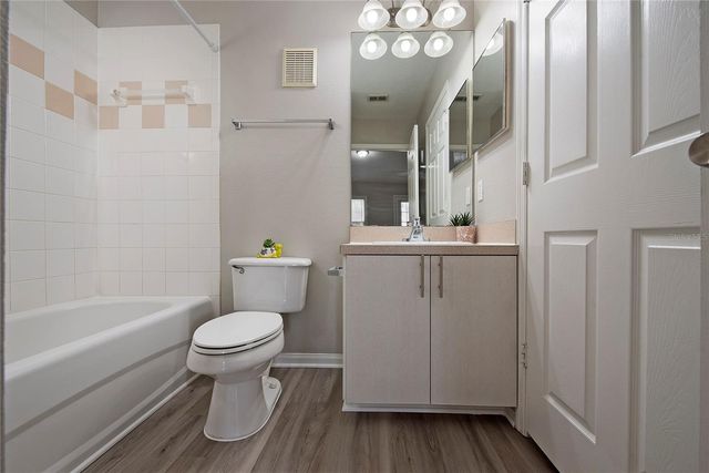 6548 SWISSCO DRIVE 622, Orlando, FL 32822