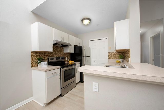 6548 SWISSCO DRIVE 622, Orlando, FL 32822