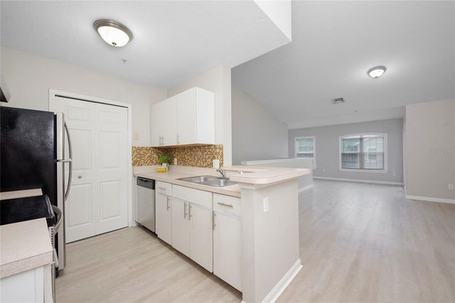 6548 SWISSCO DRIVE 622, Orlando, FL 32822