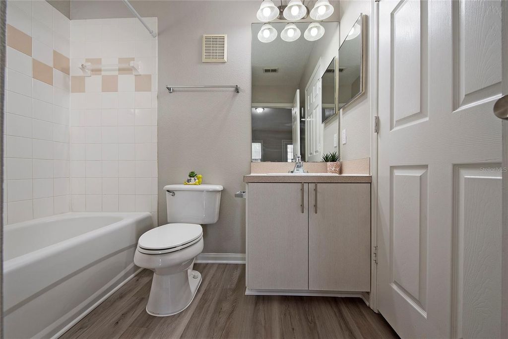 Image 19 of property listing at 6548 SWISSCO DRIVE 622, Orlando, FL 32822