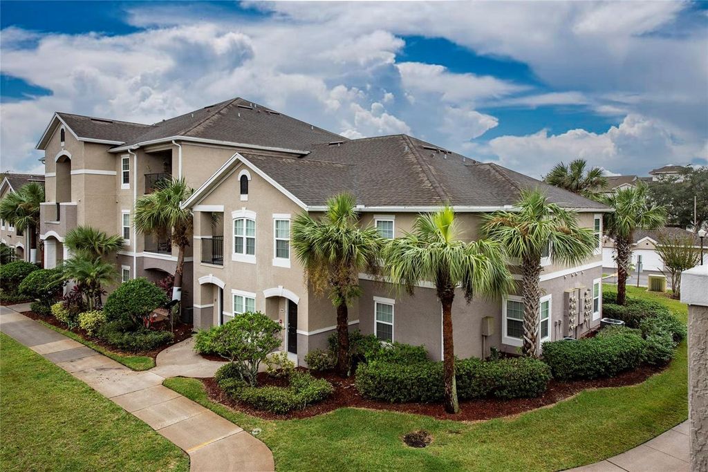 Image 3 of property listing at 6548 SWISSCO DRIVE 622, Orlando, FL 32822