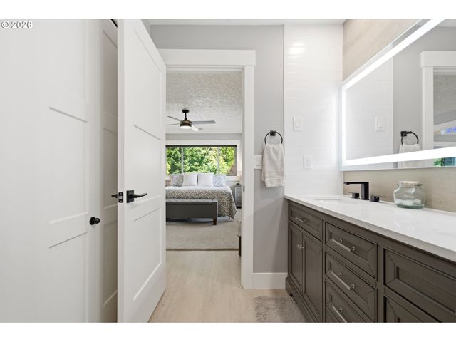 13842 Nw 10TH Ct A, Vancouver, WA 98685