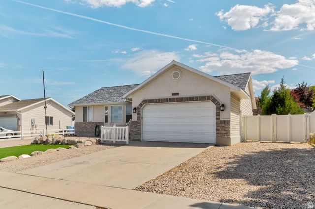 4977 W CAVE PEAK DR, Riverton, UT 84065