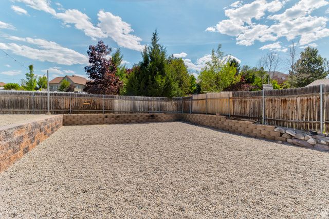 4977 W CAVE PEAK DR, Riverton, UT 84065
