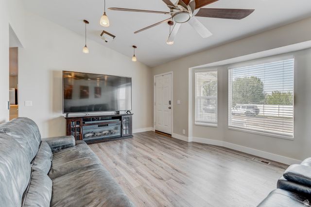 4977 W CAVE PEAK DR, Riverton, UT 84065