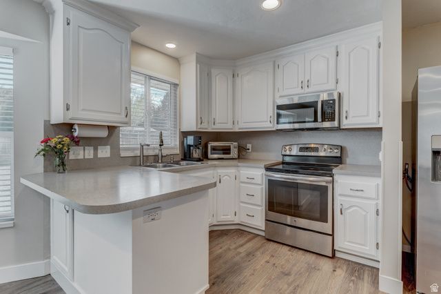 4977 W CAVE PEAK DR, Riverton, UT 84065