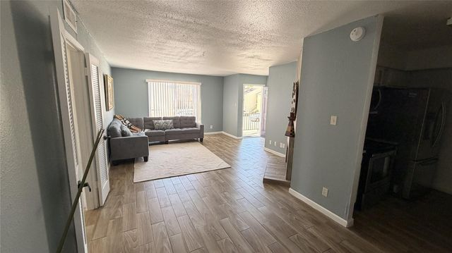 6200 W Tidwell Road 1702, Houston, TX 77092