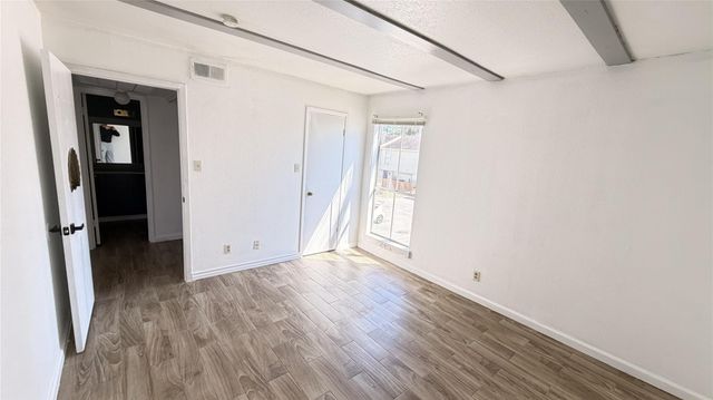 6200 W Tidwell Road 1702, Houston, TX 77092