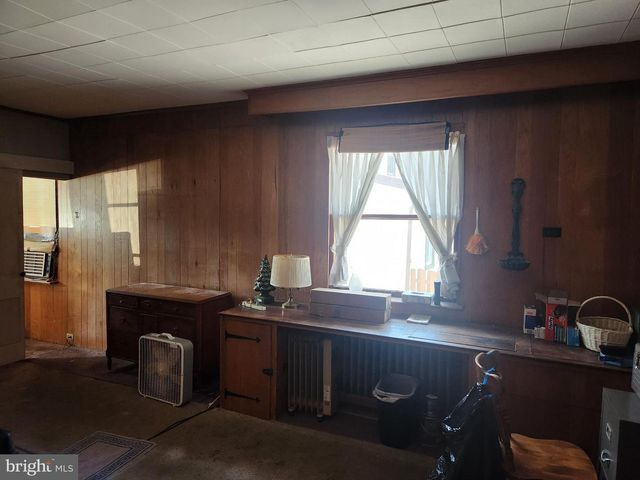 122 N BARBARA ST, Mount Joy, PA 17552