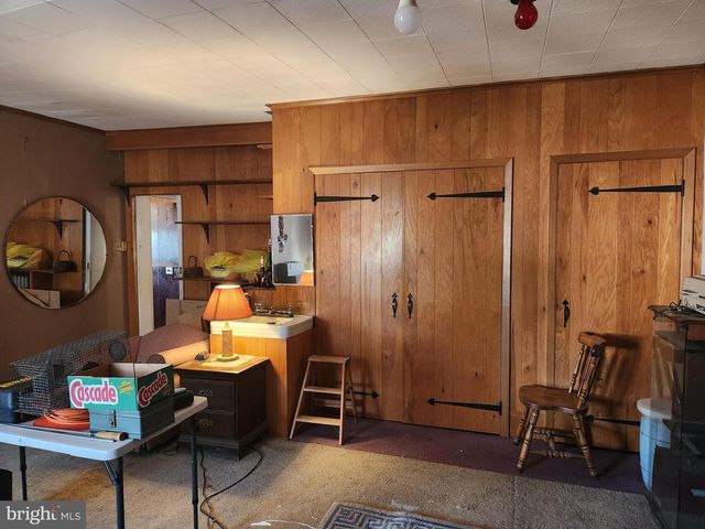 122 N BARBARA ST, Mount Joy, PA 17552