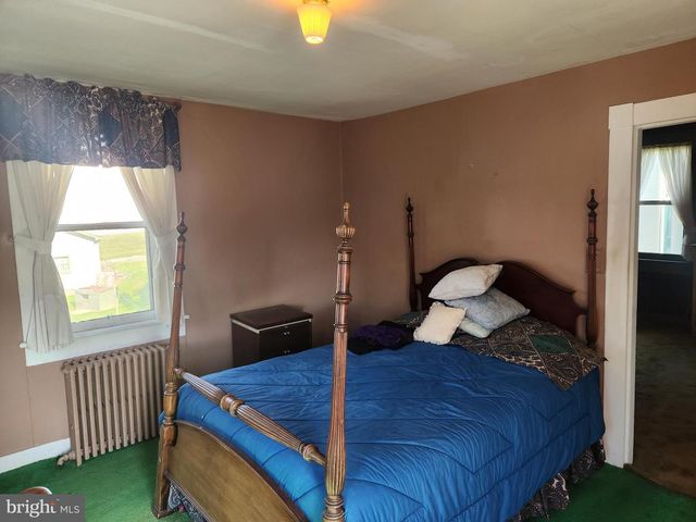 122 N BARBARA ST, Mount Joy, PA 17552