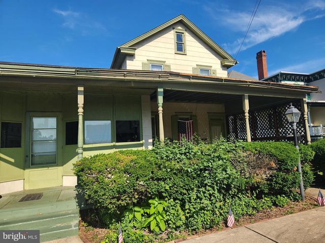 122 N BARBARA ST, Mount Joy, PA 17552