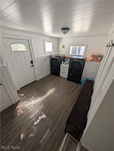 3032 Bell Wick Rd, Hubbard, OH 44425