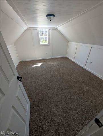 3032 Bell Wick Rd, Hubbard, OH 44425