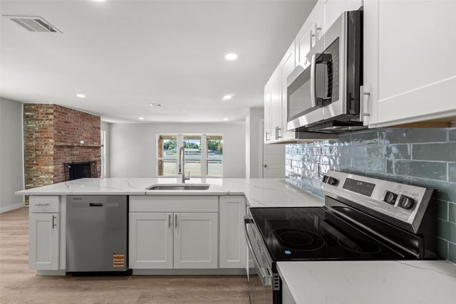 4304 Loop 820, Fort Worth, TX 76109