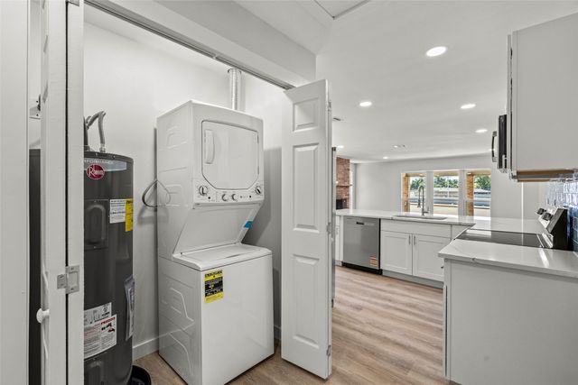 4304 Loop 820, Fort Worth, TX 76109