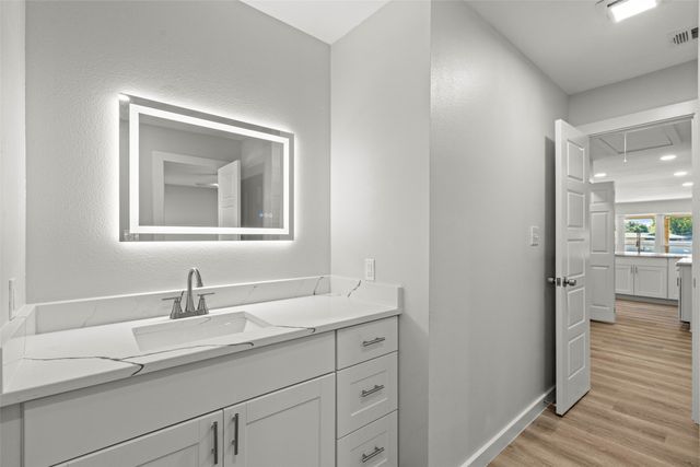 4304 Loop 820, Fort Worth, TX 76109